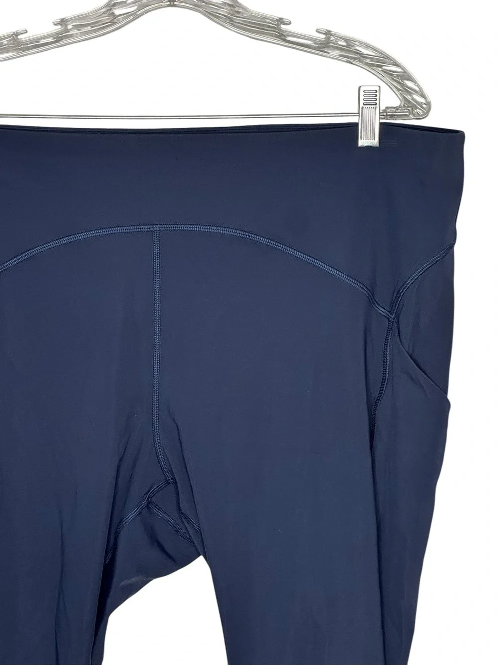 NWOTs LuLuLemon Size 18 Blue Power Thru High Rise Crop 23” Leggings LW6BPWS